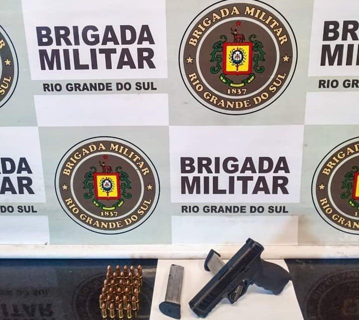 Brigada Militar apreende arma munições e drogas durante operação no