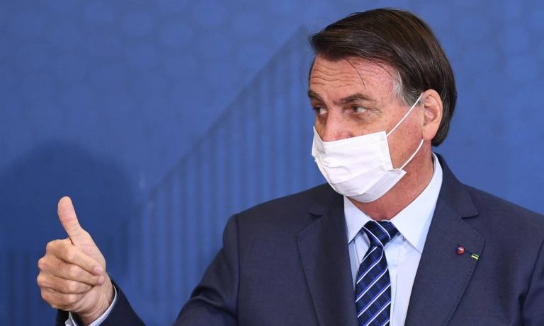 Governo Bolsonaro destina R$ 415 mi para testes de vacinas nacionais contra Covid