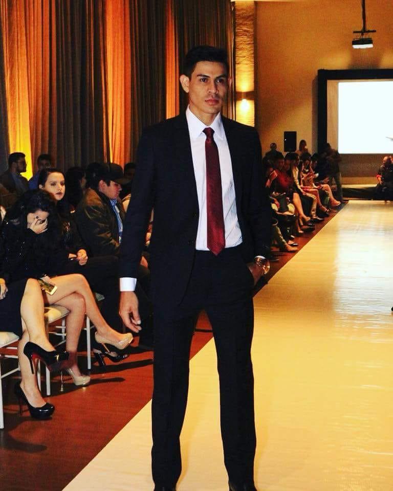 Modelo Alexandre Amaro