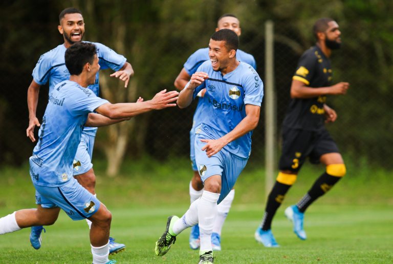 Grêmio segue invicto na Copa FGF