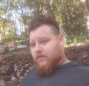 Maxuel de 27 anos