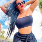 looks Adriana Muller