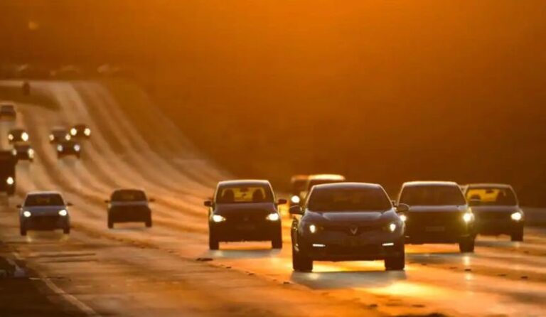 Dois terços dos condutores gaúchos já usam a carteira de habilitação no celular; saiba mais