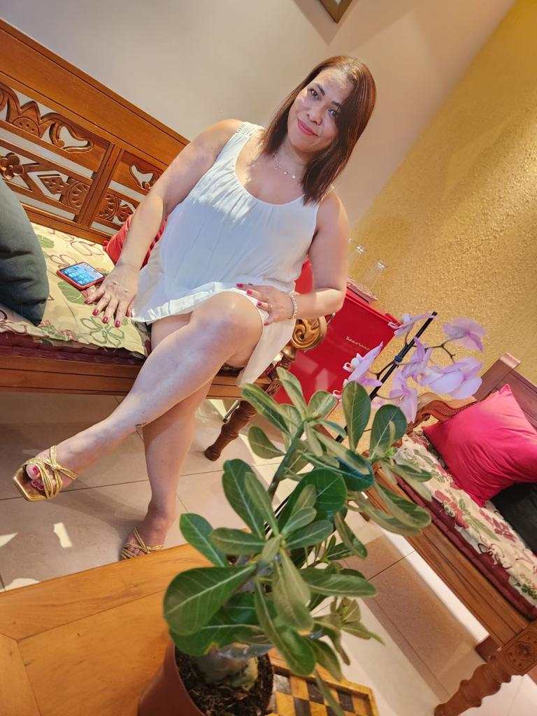 ANDRÉIA JUNIA