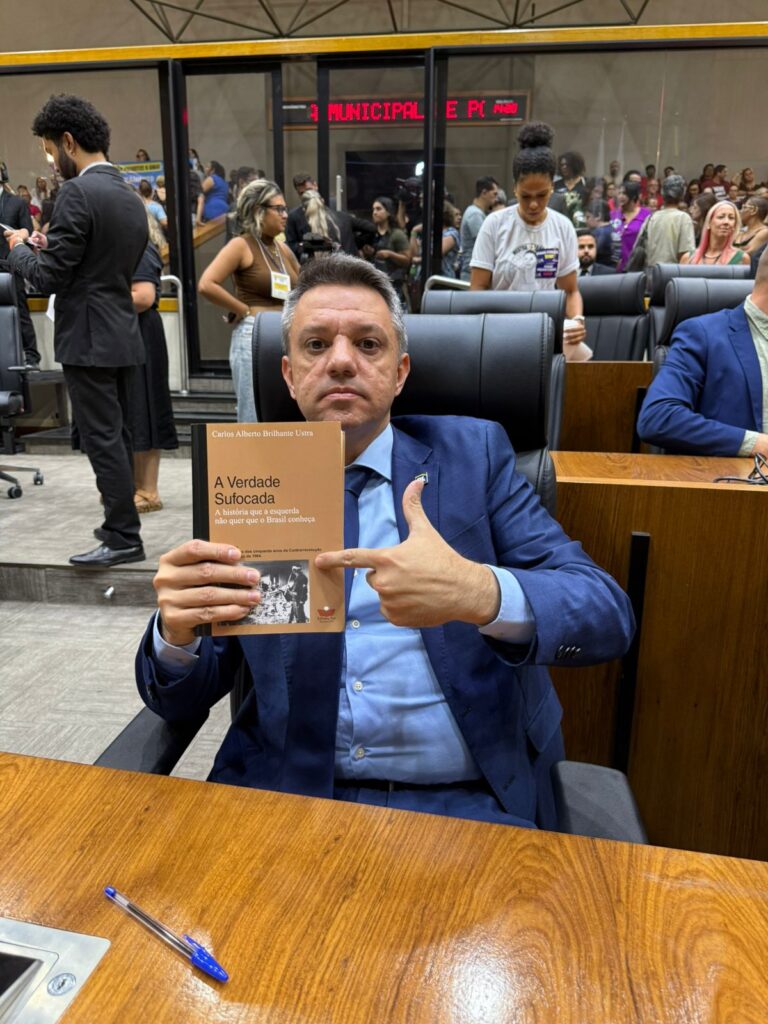 Exaltar Ustra é escarrar na democracia e promover a idiotização na política