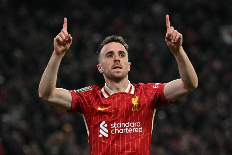 Liverpool imortaliza a camisa 20 de Diogo Jota após trágica morte na Espanha