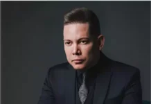 “João, você não está sozinho”: Bispo Bruno Leonardo doa R$ 100 mil a jovem paraplégico e emociona milhares nas redes.