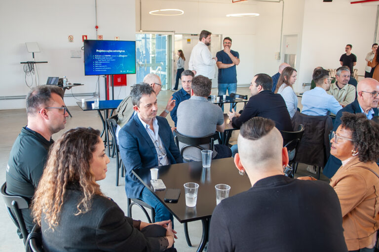 Canoas encerra 4ª edição do Conexão da Inovação com diretrizes estratégicas para o futuro da cidade