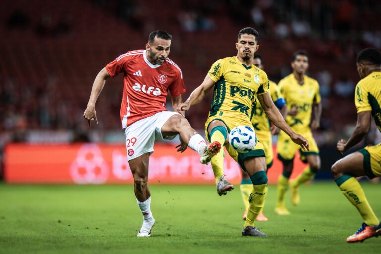 Com desfalques de colombianos, Inter vai ao interior paulista enfrentar o Mirassol