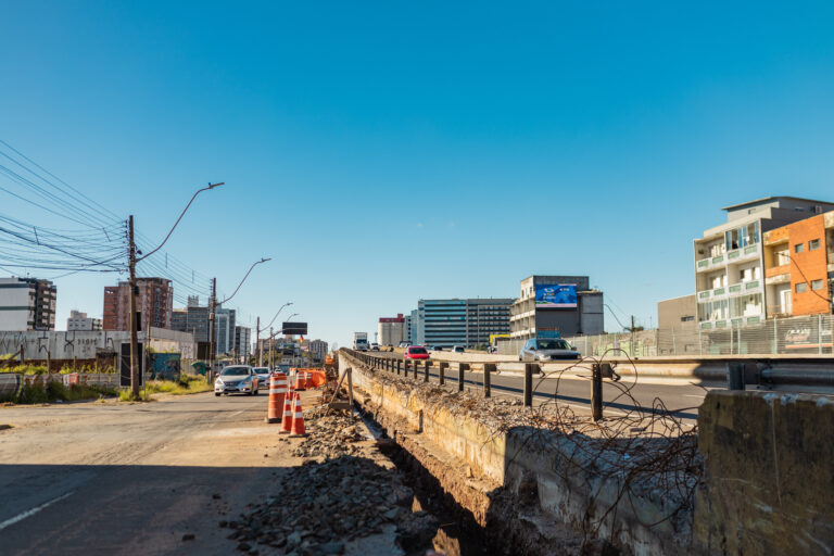 BR-116: obra de alargamento no viaduto da Metrovel altera circulação nesta segunda (13)