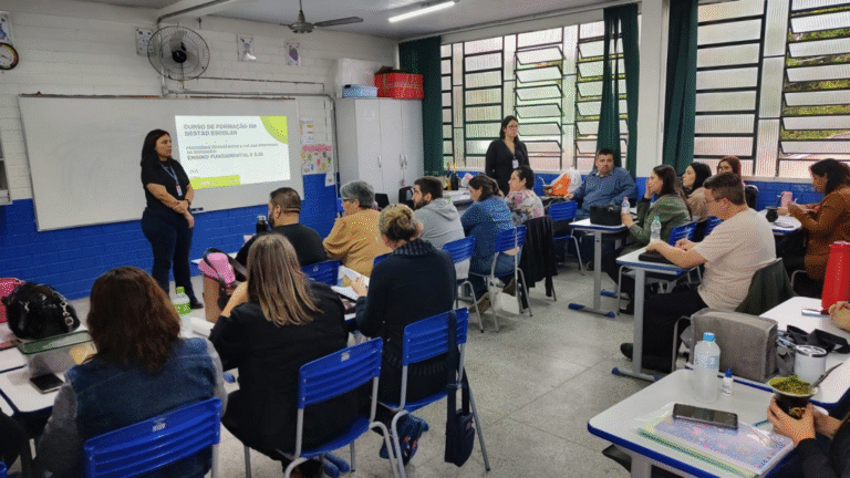 Curso de Formação em Gestão Escolar encerra encontros presenciais com foco na qualificação de gestores da rede municipal de Gravataí