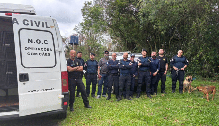 Guarda Municipal de Gravataí e Denarc realizam ação integrada com treinamento de cães policiais