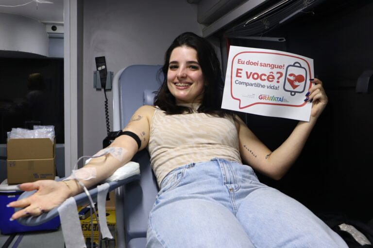 Ato de solidariedade mobiliza dezenas de doadores em Gravataí durante ação de coleta de sangue