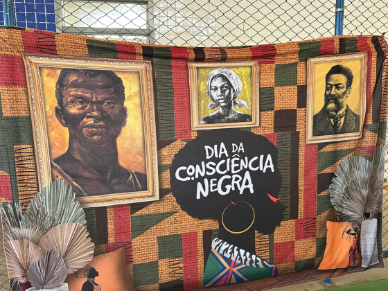 Emef Bom Jesus celebra beleza negra com desfile e exposição fotográfica