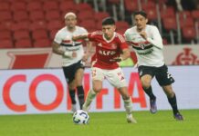 Inter de Abel vai ao litoral paulista para a primeira batalha pela permanência na elite