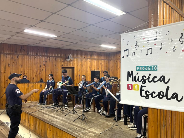 Gravataí forma 88 alunos dos projetos Música na Escola e Guarda Mirim em cerimônia no CTG Aldeia dos Anjos