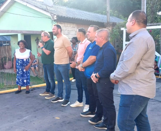 Prefeitura entrega obras de pavimentação no Centro e no bairro São Vicente