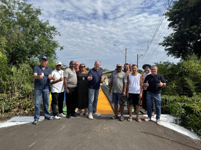 Prefeitura de Gravataí entrega ponte que liga as ruas Londres e Inglaterra no bairro Vera Cruz