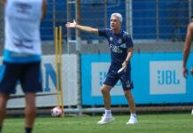 Grêmio recebe Atlético-MG e busca reação no Brasileirão