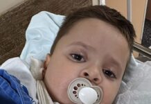 Menino de 4 anos precisa de tratamento urgente após diagnóstico de osteossarcoma