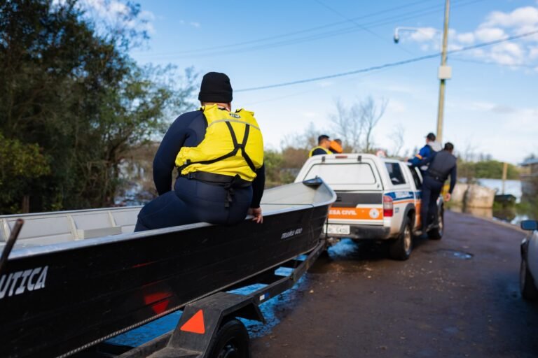 Canoas mantém monitoramento 24 horas contra alagamentos