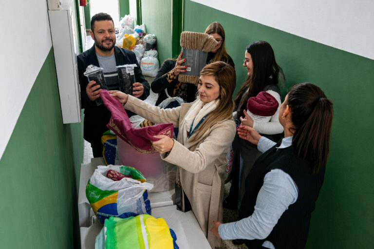 Albergue Municipal de Canoas recebe doação de agasalhos e cobertores para reforçar acolhimento no inverno