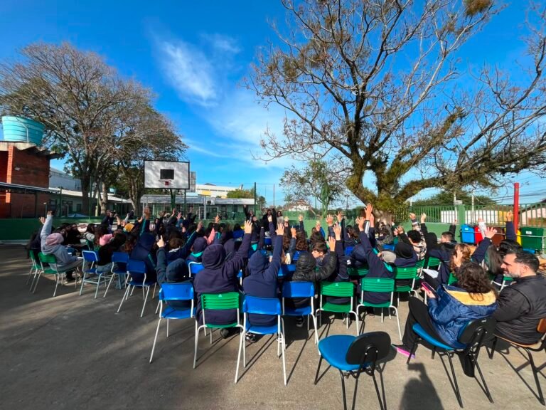 Canoas leva a estudantes debate sobre violência contra mulher