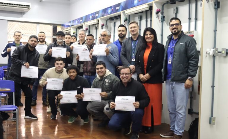 Gravataí forma novos eletricistas prediais em curso gratuito realizado com o Senai